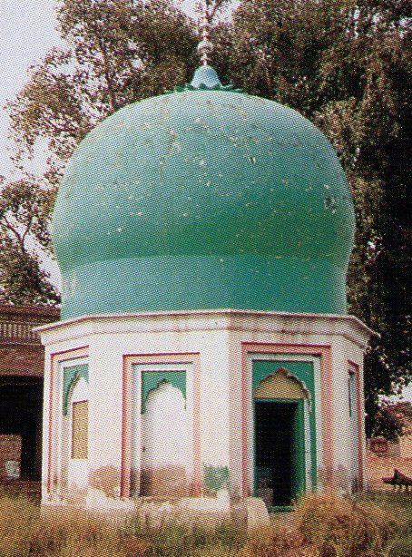 Shrine of the mother of Nosha Ganj Bakhsh
